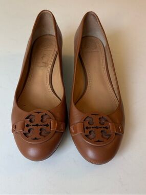 Tory Burch Cognac Leather Logo Round-Toe Ballet Flats